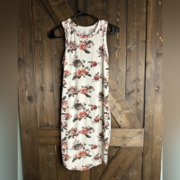 Dresses & Skirts - Floral dress, medium/small